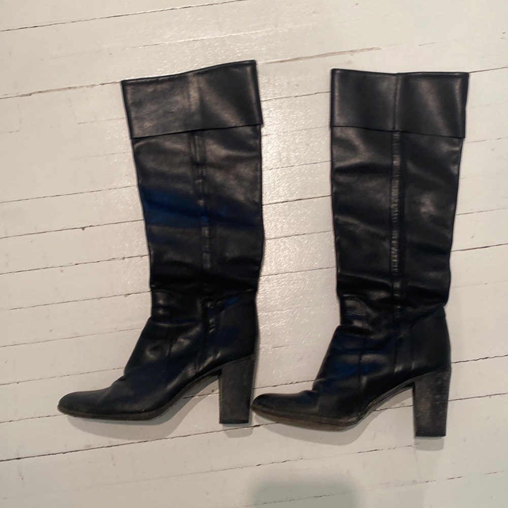 Sigerson Morrison leather black leather boots.